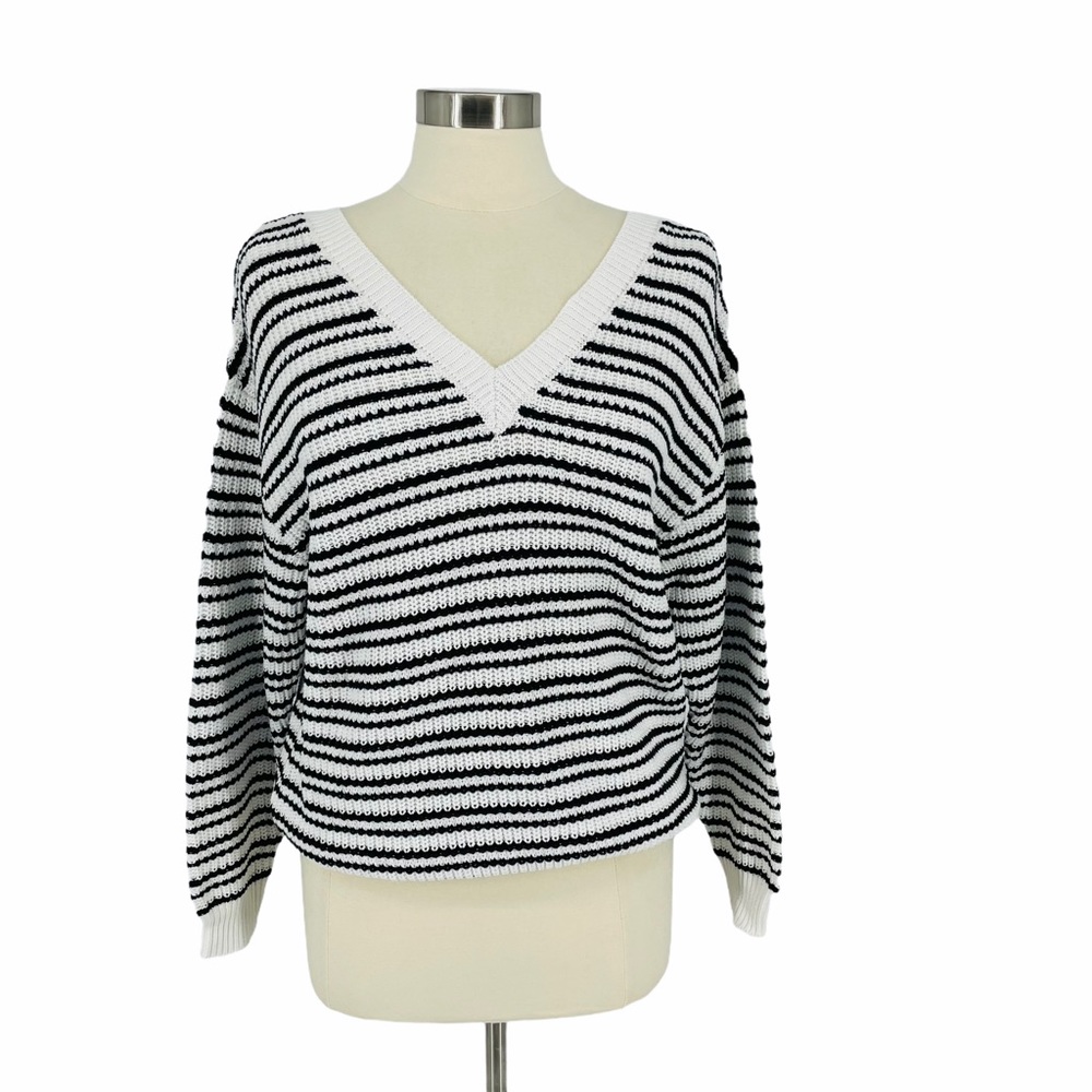 Grey State White/Black Striped V-Neck Sweater K86